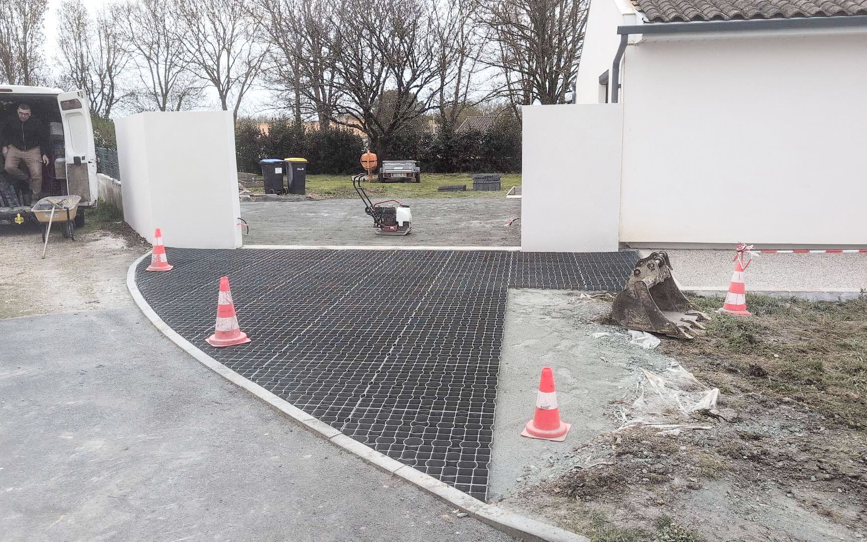 DRPTP-terrassement-maison-beton-pave-Nieul-Mer-2025 (2)